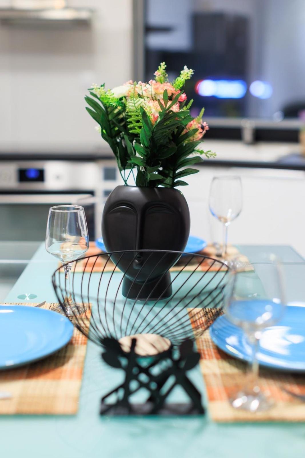 Aiolos Luxury Metro Acropolis Suite 7 Near Museum Of Modern Art 아테네 외부 사진
